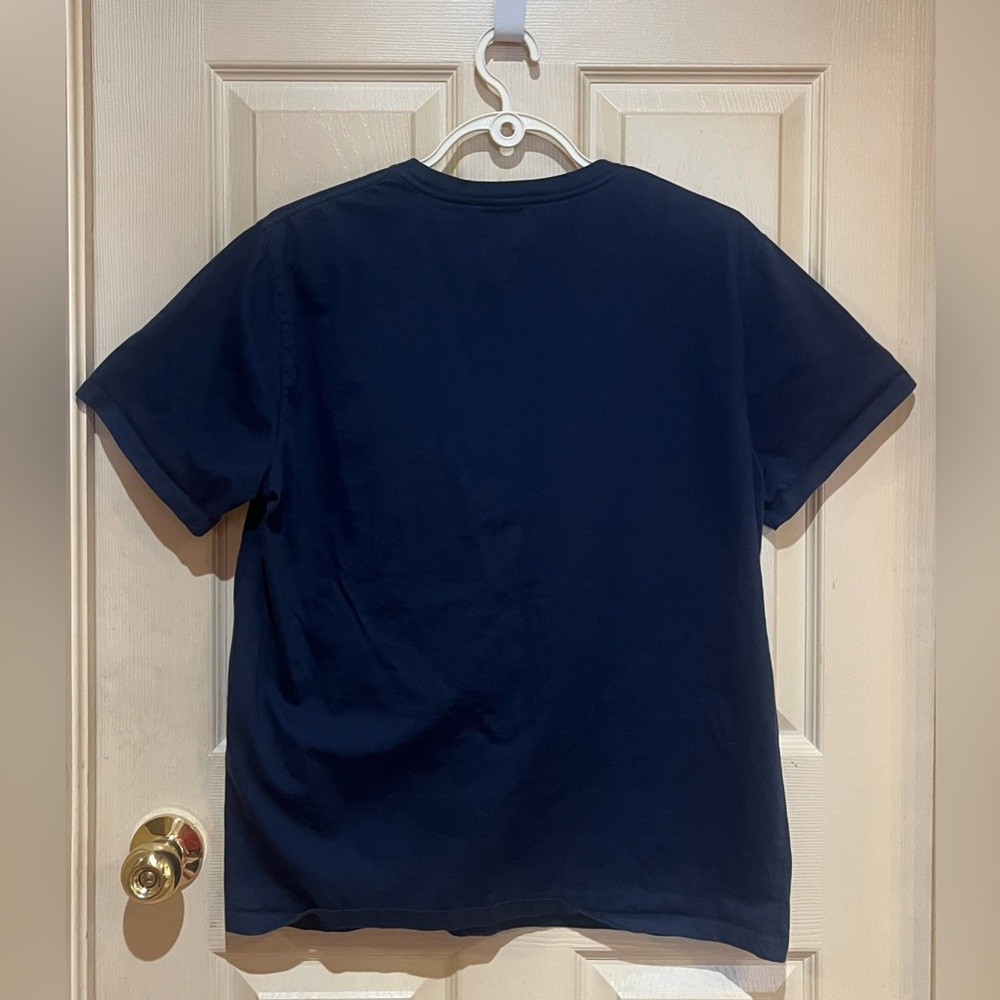 Levi's Men's Dark Blue Tee with Red Logo, Size M / L - Picture 2 of 4